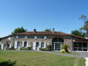 Отель Logis de La Bénétière  Трез-Ван